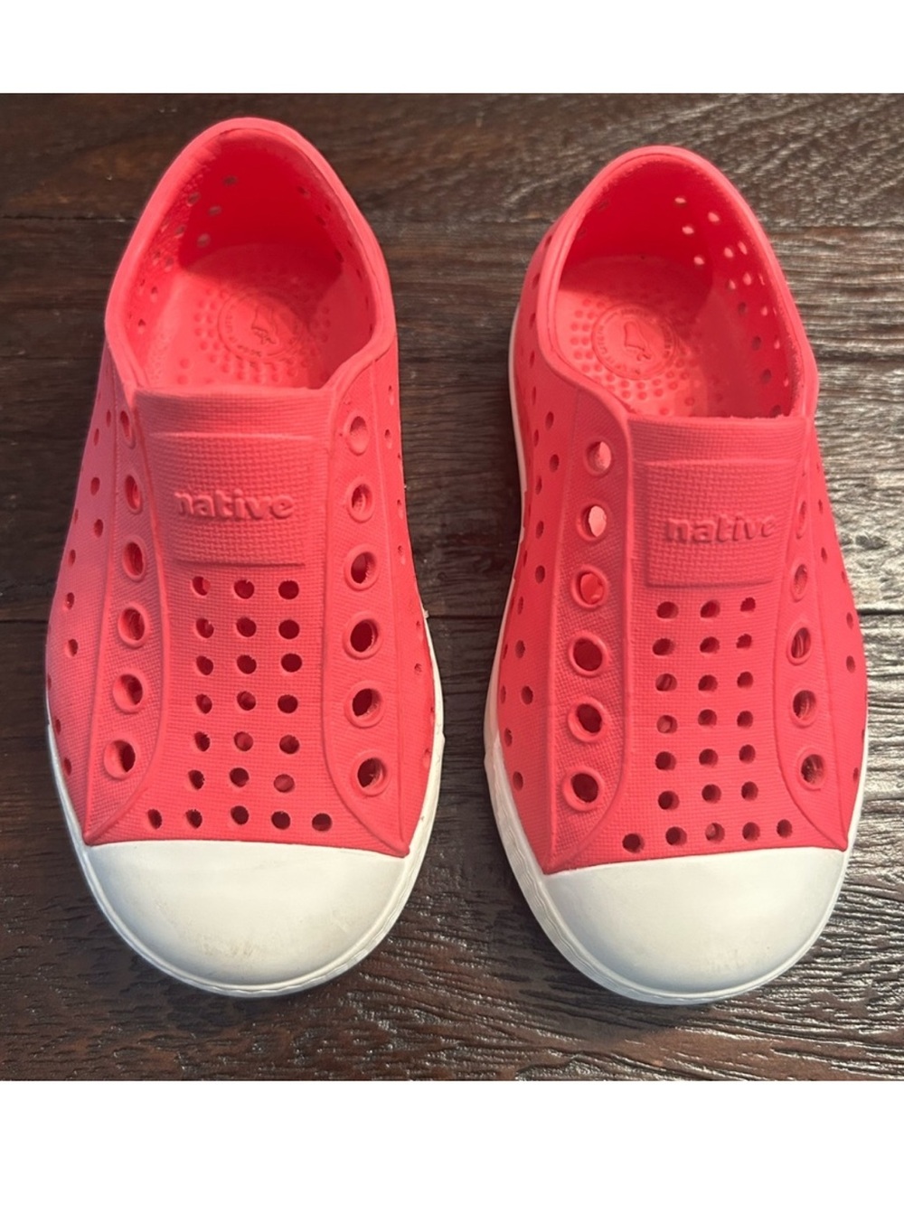 Native Jefferson Kids Water Shoes - Hot Pink Slip-Ons